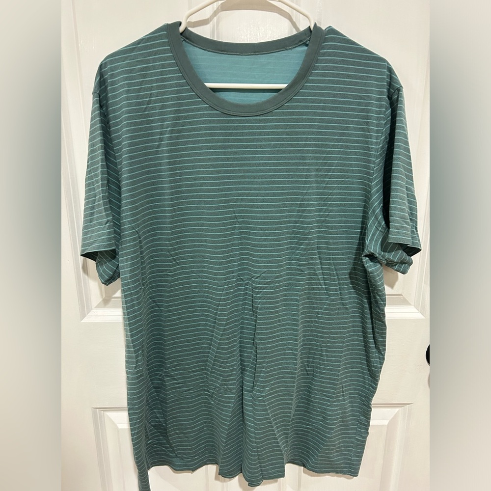 Lululemon Tee shirt - XL